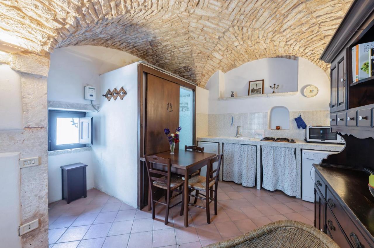La Mansarda Di Martina By Rentbeat Apartment มาร์ตินาฟรังกา ภายนอก รูปภาพ